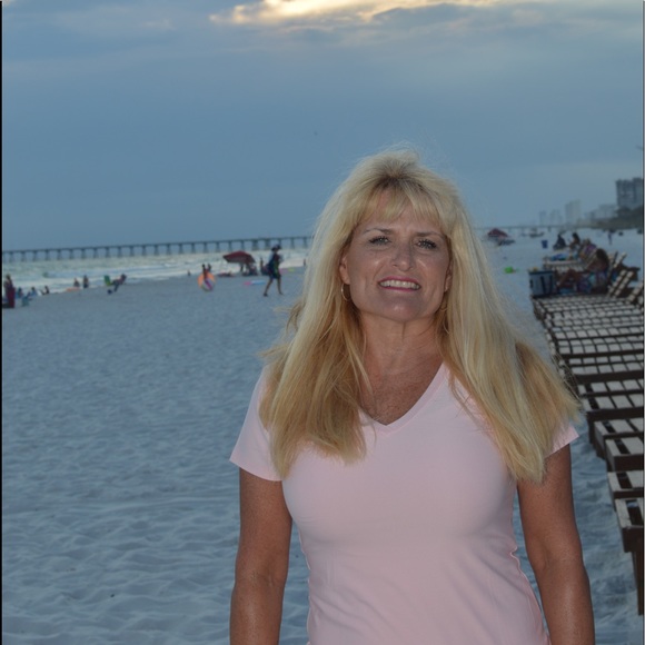 Meet your Posher, Pam - Picture 1 of 1